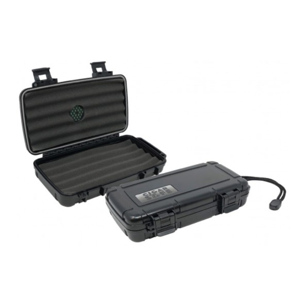 black travel humidor