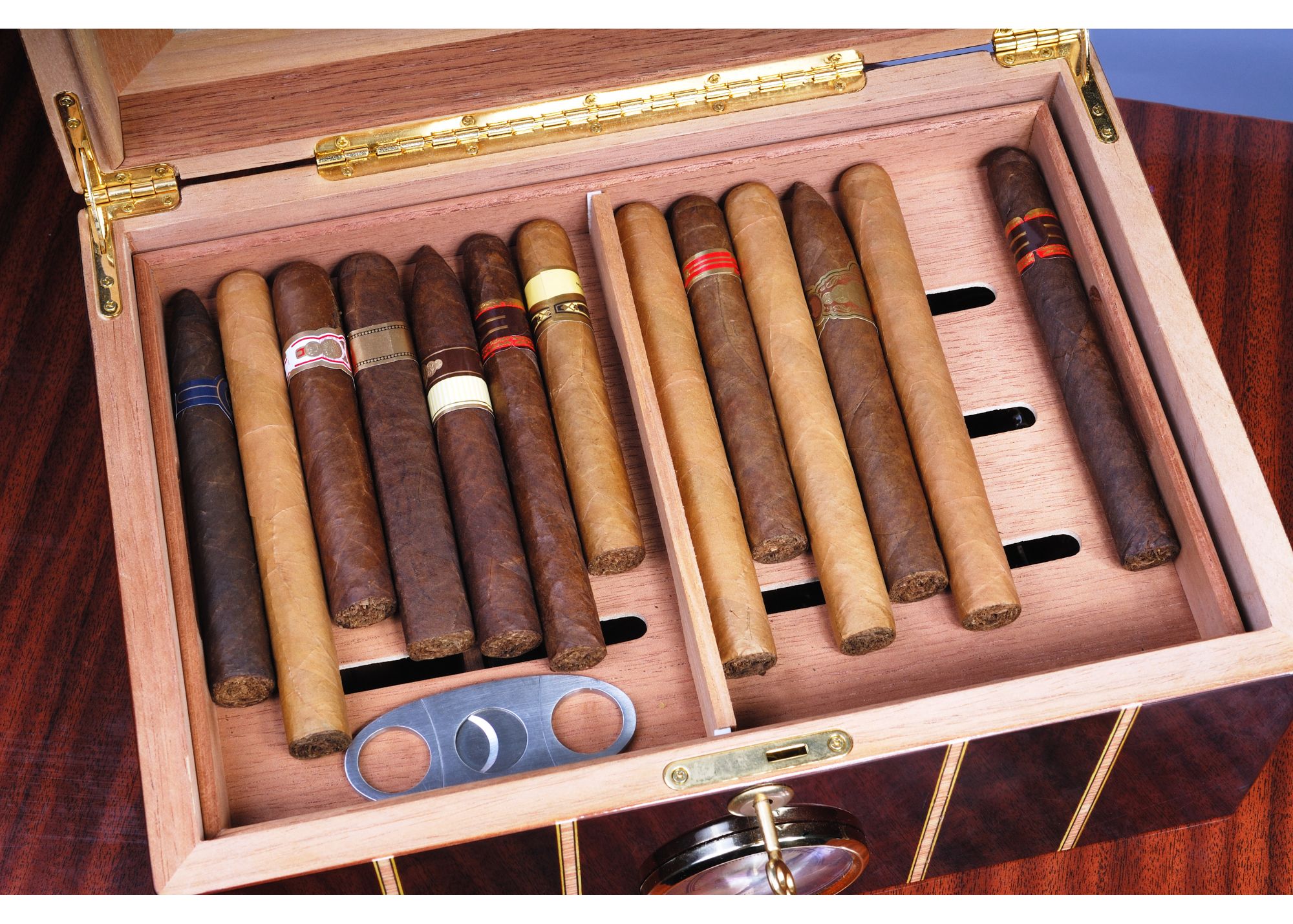 how to age cigars